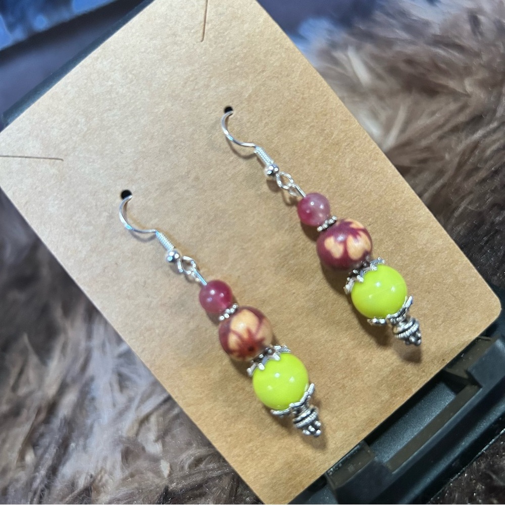 Handcrafted vintage Hawaiian bead elbaite stone earrings